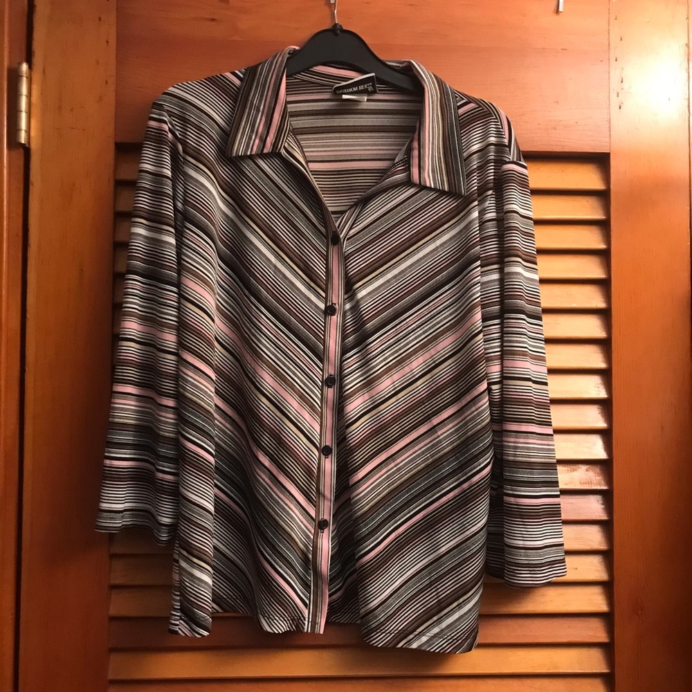 Women’s Button up Blouse